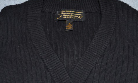 60dai-sweater-erabikata.png 黒のセーター